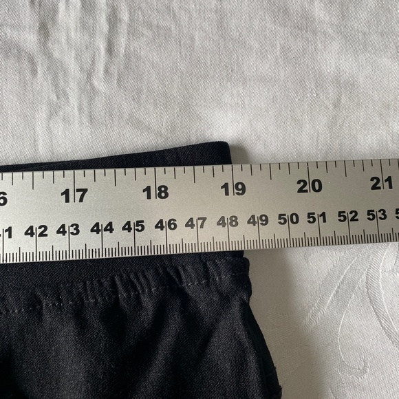 Moffi Women's Black Pull On Stretchy Capri‎ Pants with Lace Accents Size XXL - Picture 8 of 11